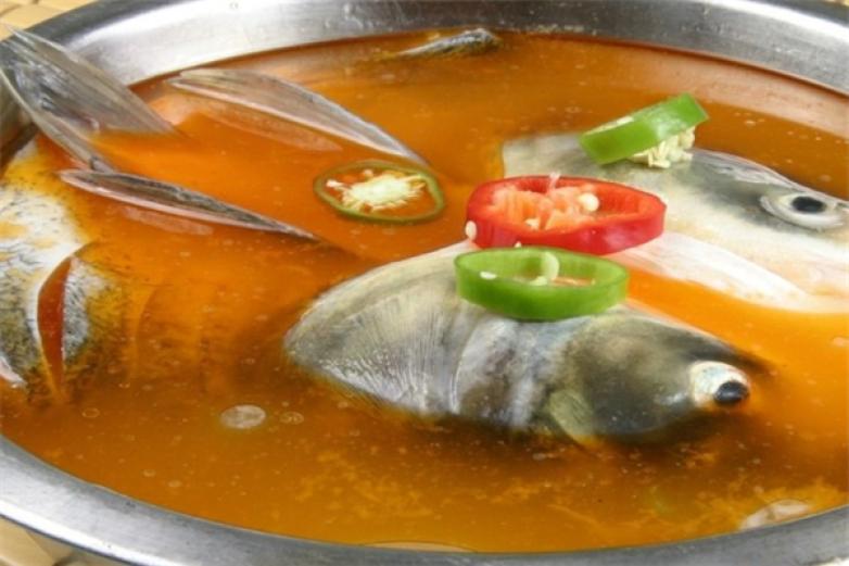 谭英雄鱼头火锅